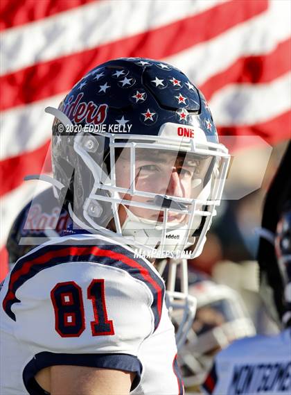 Thumbnail 3 in Ryan vs. Longview (UIL 5A Division 1 Regional Semifinal) photogallery.