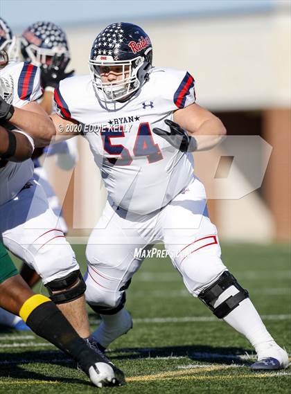 Thumbnail 3 in Ryan vs. Longview (UIL 5A Division 1 Regional Semifinal) photogallery.