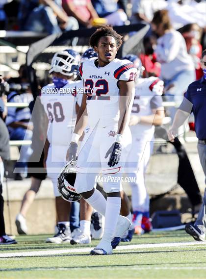 Thumbnail 3 in Ryan vs. Longview (UIL 5A Division 1 Regional Semifinal) photogallery.