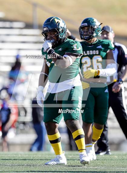 Thumbnail 1 in Ryan vs. Longview (UIL 5A Division 1 Regional Semifinal) photogallery.