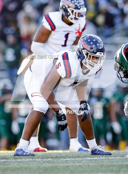 Thumbnail 3 in Ryan vs. Longview (UIL 5A Division 1 Regional Semifinal) photogallery.