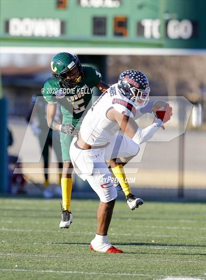 Thumbnail 1 in Ryan vs. Longview (UIL 5A Division 1 Regional Semifinal) photogallery.