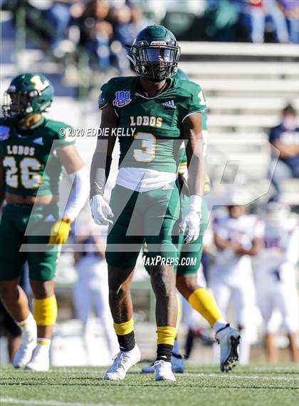 Thumbnail 3 in Ryan vs. Longview (UIL 5A Division 1 Regional Semifinal) photogallery.
