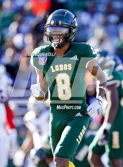 Thumbnail 2 in Ryan vs. Longview (UIL 5A Division 1 Regional Semifinal) photogallery.