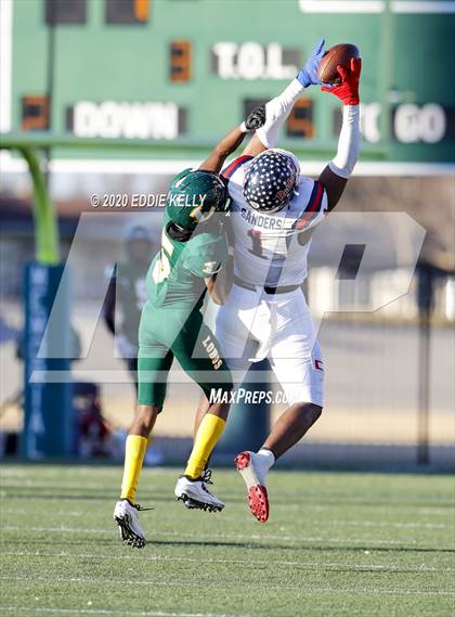 Thumbnail 3 in Ryan vs. Longview (UIL 5A Division 1 Regional Semifinal) photogallery.