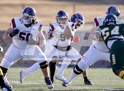 Thumbnail 3 in Ryan vs. Longview (UIL 5A Division 1 Regional Semifinal) photogallery.