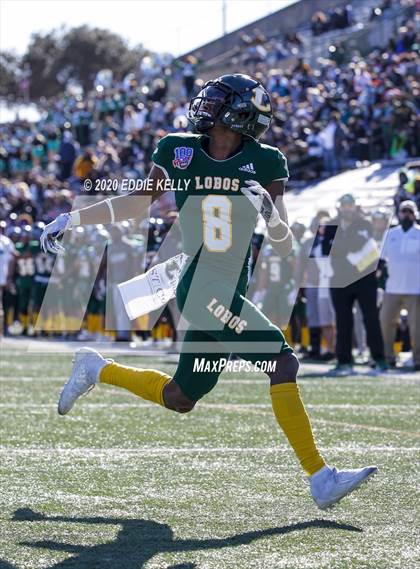 Thumbnail 2 in Ryan vs. Longview (UIL 5A Division 1 Regional Semifinal) photogallery.