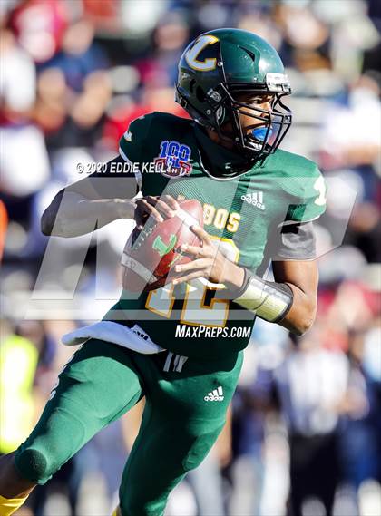 Thumbnail 2 in Ryan vs. Longview (UIL 5A Division 1 Regional Semifinal) photogallery.