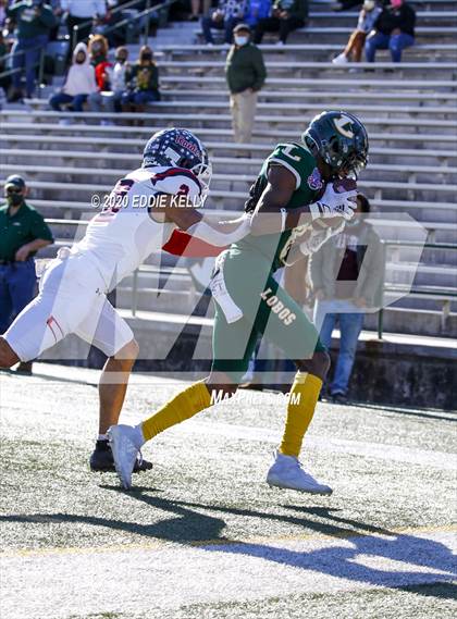 Thumbnail 1 in Ryan vs. Longview (UIL 5A Division 1 Regional Semifinal) photogallery.