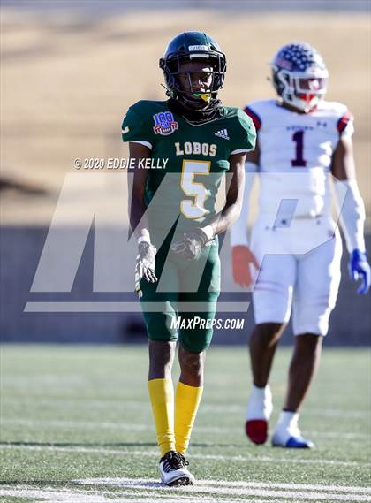 Thumbnail 3 in Ryan vs. Longview (UIL 5A Division 1 Regional Semifinal) photogallery.