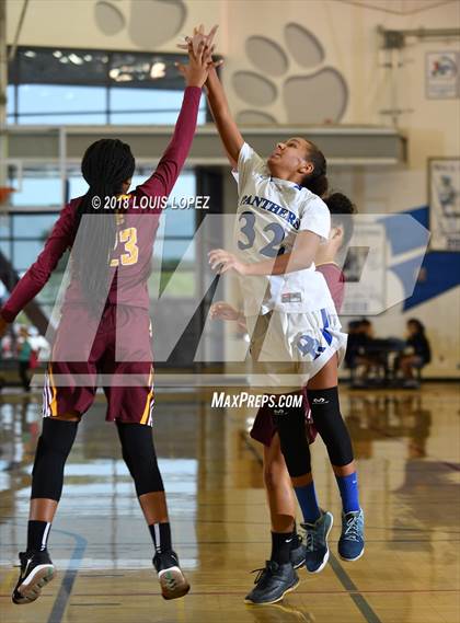 Thumbnail 2 in Valley Christian @ Diamond Ranch photogallery.