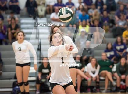 Thumbnail 1 in Hahnville @ Archbishop Chapelle (LHSAA Division I 2nd Round) photogallery.