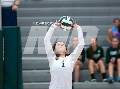 Thumbnail 1 in Hahnville @ Archbishop Chapelle (LHSAA Division I 2nd Round) photogallery.