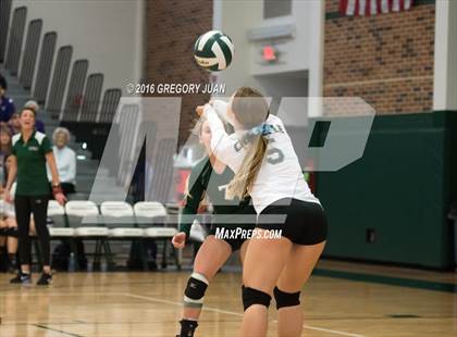 Thumbnail 1 in Hahnville @ Archbishop Chapelle (LHSAA Division I 2nd Round) photogallery.