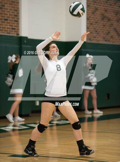 Thumbnail 1 in Hahnville @ Archbishop Chapelle (LHSAA Division I 2nd Round) photogallery.