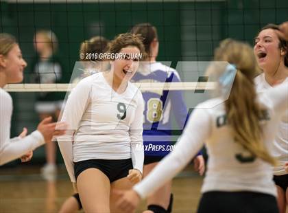 Thumbnail 2 in Hahnville @ Archbishop Chapelle (LHSAA Division I 2nd Round) photogallery.