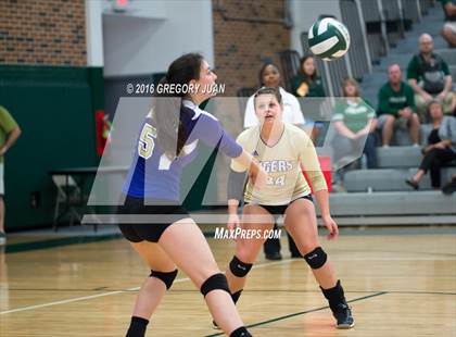 Thumbnail 3 in Hahnville @ Archbishop Chapelle (LHSAA Division I 2nd Round) photogallery.