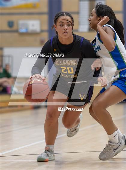 Thumbnail 2 in Amador Valley vs Branson (Windsor Holiday Classic) photogallery.