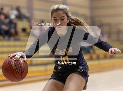Thumbnail 3 in Amador Valley vs Branson (Windsor Holiday Classic) photogallery.
