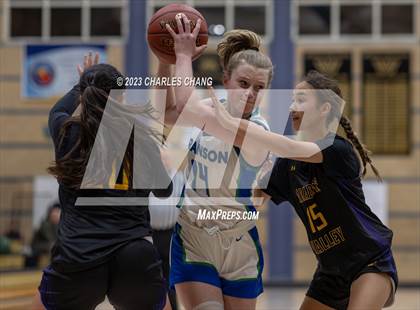 Thumbnail 3 in Amador Valley vs Branson (Windsor Holiday Classic) photogallery.
