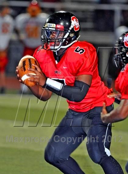 Thumbnail 1 in North College Hill vs. Mt. Healthy (Crosstown Showdown) photogallery.