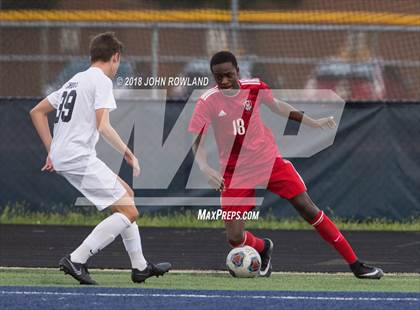 Thumbnail 3 in Mundelein vs. St. Patrick photogallery.
