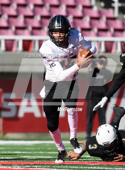 Thumbnail 3 in Desert Hills vs. Pine View (UHSAA 3AA Final) photogallery.