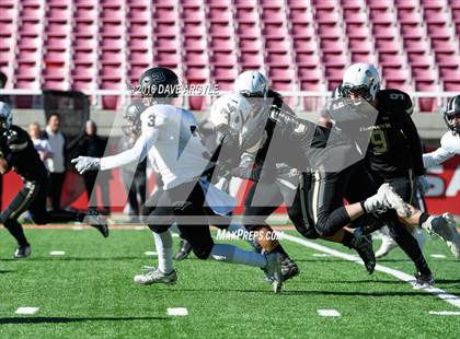 Thumbnail 2 in Desert Hills vs. Pine View (UHSAA 3AA Final) photogallery.
