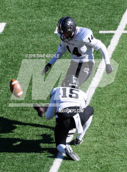 Thumbnail 1 in Desert Hills vs. Pine View (UHSAA 3AA Final) photogallery.
