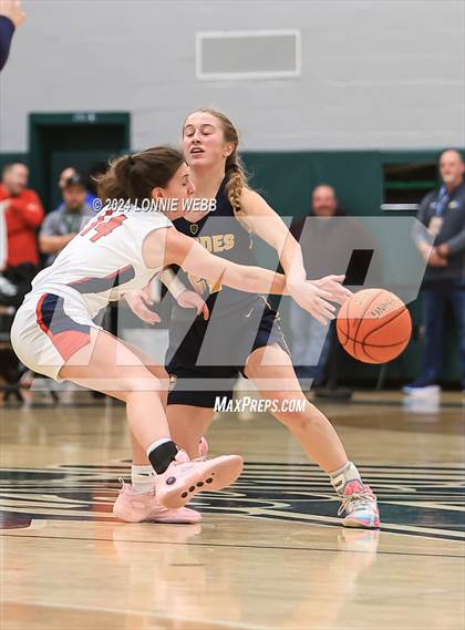 Thumbnail 1 in Our Lady of Lourdes vs. Ketcham (NYSPHSAA Class AAA Regional Final) photogallery.