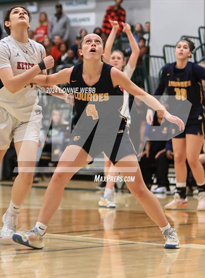 Thumbnail 1 in Our Lady of Lourdes vs. Ketcham (NYSPHSAA Class AAA Regional Final) photogallery.