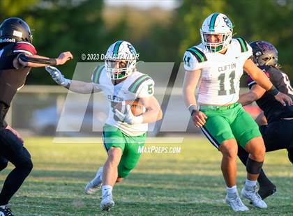 Thumbnail 3 in Clifton @ Millsap photogallery.