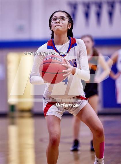 Thumbnail 1 in JV: St. Francis @ Christian Brothers photogallery.