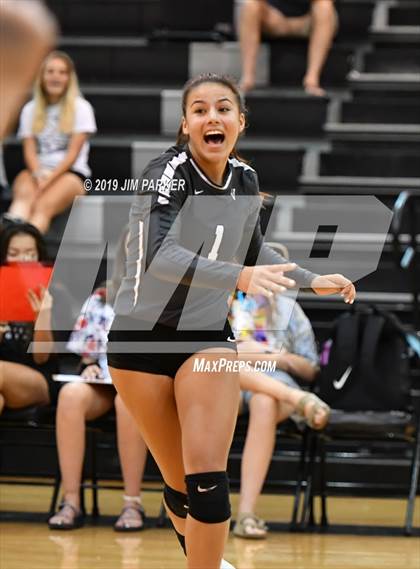 Thumbnail 3 in Hendrickson @ Vandegrift photogallery.