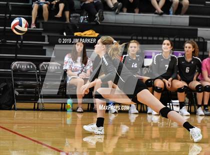 Thumbnail 1 in Hendrickson @ Vandegrift photogallery.