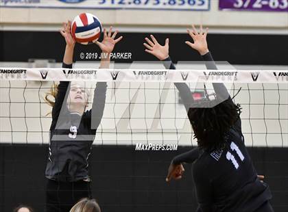 Thumbnail 2 in Hendrickson @ Vandegrift photogallery.