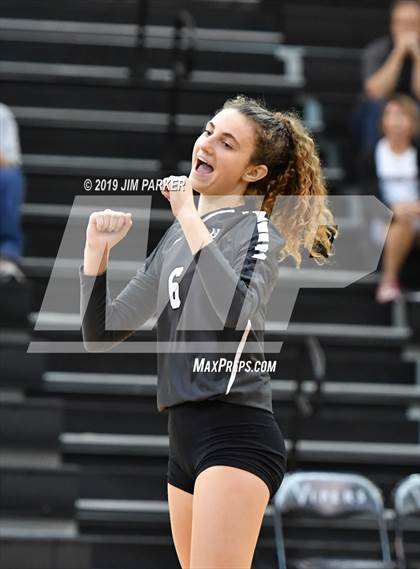 Thumbnail 3 in Hendrickson @ Vandegrift photogallery.