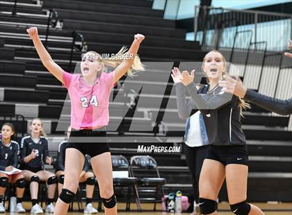 Thumbnail 2 in Hendrickson @ Vandegrift photogallery.