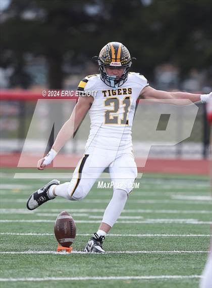 Thumbnail 2 in Northwestern Lehigh vs Avonworth (PIAA 3A Championship) photogallery.