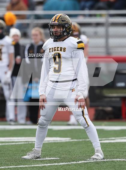 Thumbnail 3 in Northwestern Lehigh vs Avonworth (PIAA 3A Championship) photogallery.