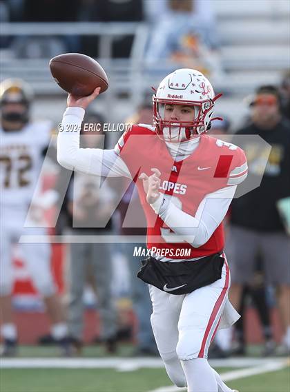 Thumbnail 2 in Northwestern Lehigh vs Avonworth (PIAA 3A Championship) photogallery.