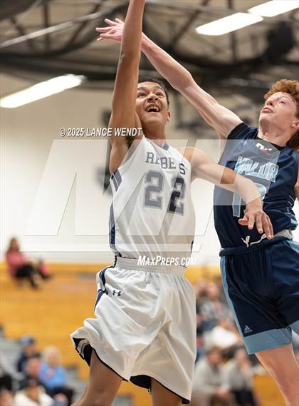 Thumbnail 2 in Valor Christian @ Columbine photogallery.