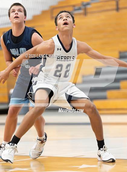Thumbnail 3 in Valor Christian @ Columbine photogallery.