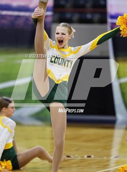 Thumbnail 2 in Pueblo County CHSAA Spirit Poms photogallery.