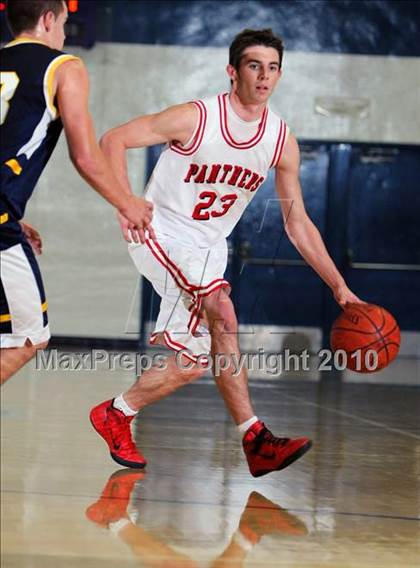 Thumbnail 2 in Leland vs. Burlingame (DJ Frandsen Memorial) photogallery.
