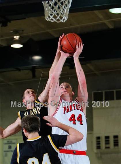 Thumbnail 3 in Leland vs. Burlingame (DJ Frandsen Memorial) photogallery.