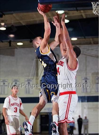 Thumbnail 2 in Leland vs. Burlingame (DJ Frandsen Memorial) photogallery.