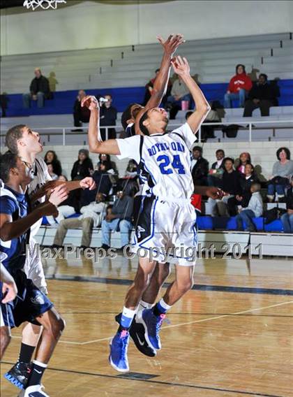 Thumbnail 3 in Farmington vs. Royal Oak photogallery.