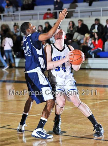 Thumbnail 1 in Farmington vs. Royal Oak photogallery.
