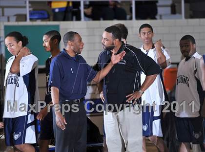 Thumbnail 1 in Farmington vs. Royal Oak photogallery.